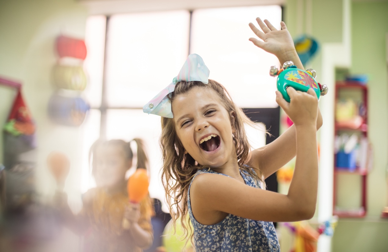 girl having fun at summer camp